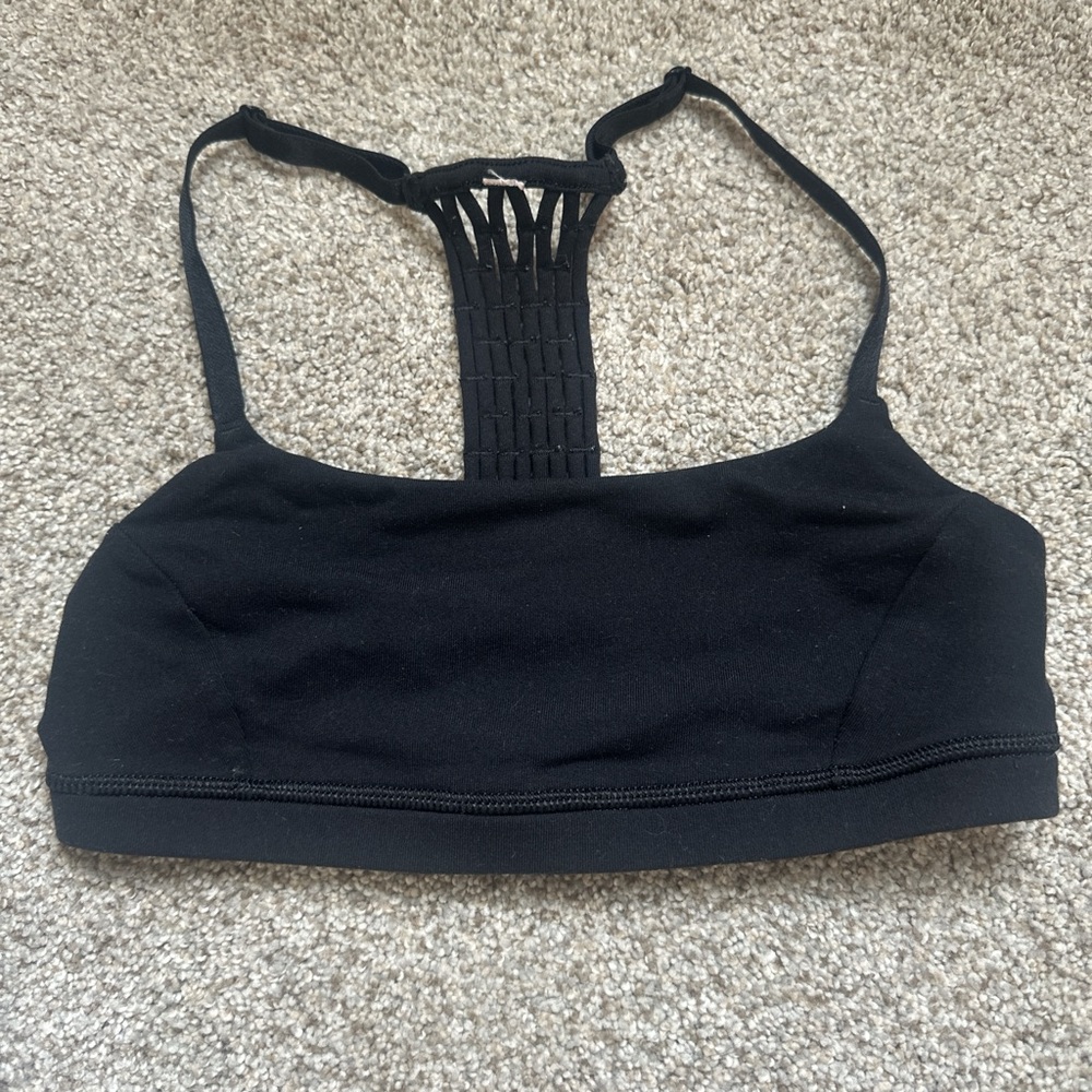 Black Lululemon sports bra